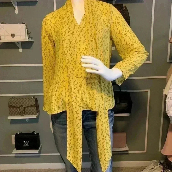Loft Yellow Floral Vine Peplum Tie Neck Blouse Size SP - Picture 10 of 12